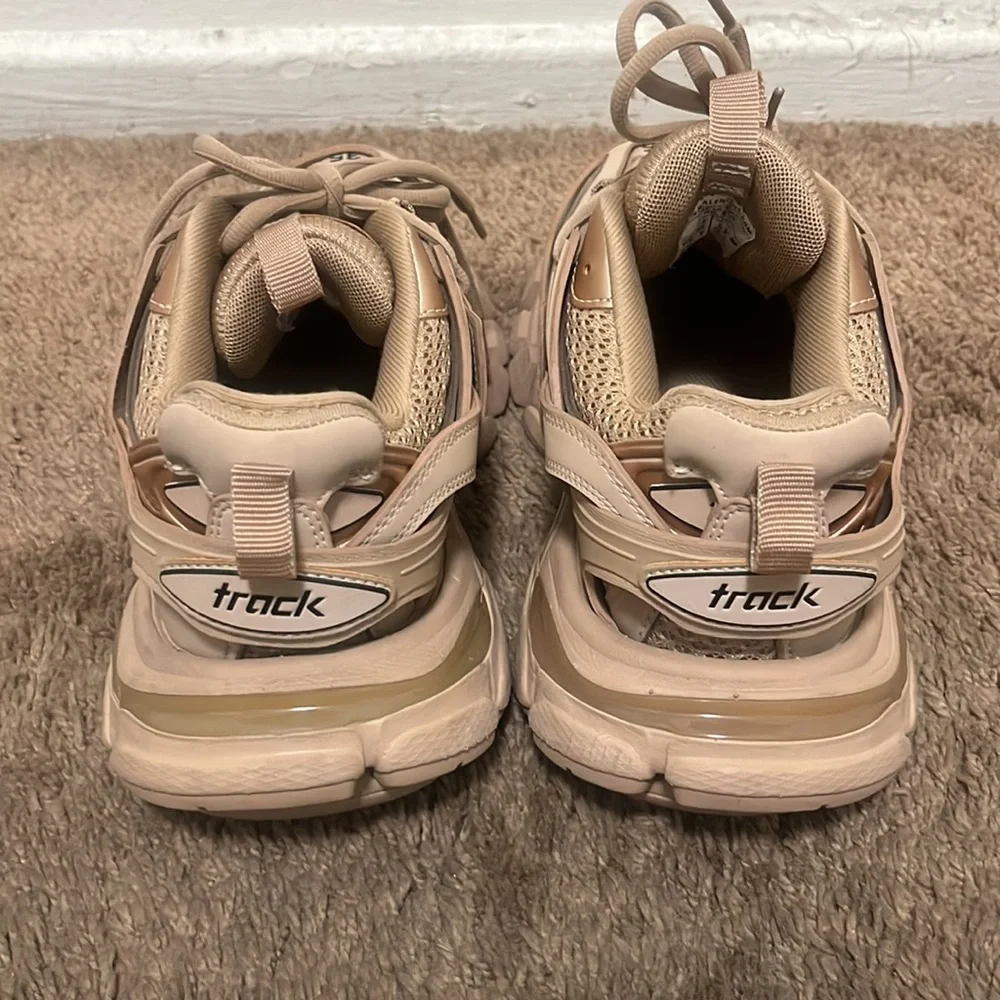 Located In Riverside Ca - Picture 3 of 3